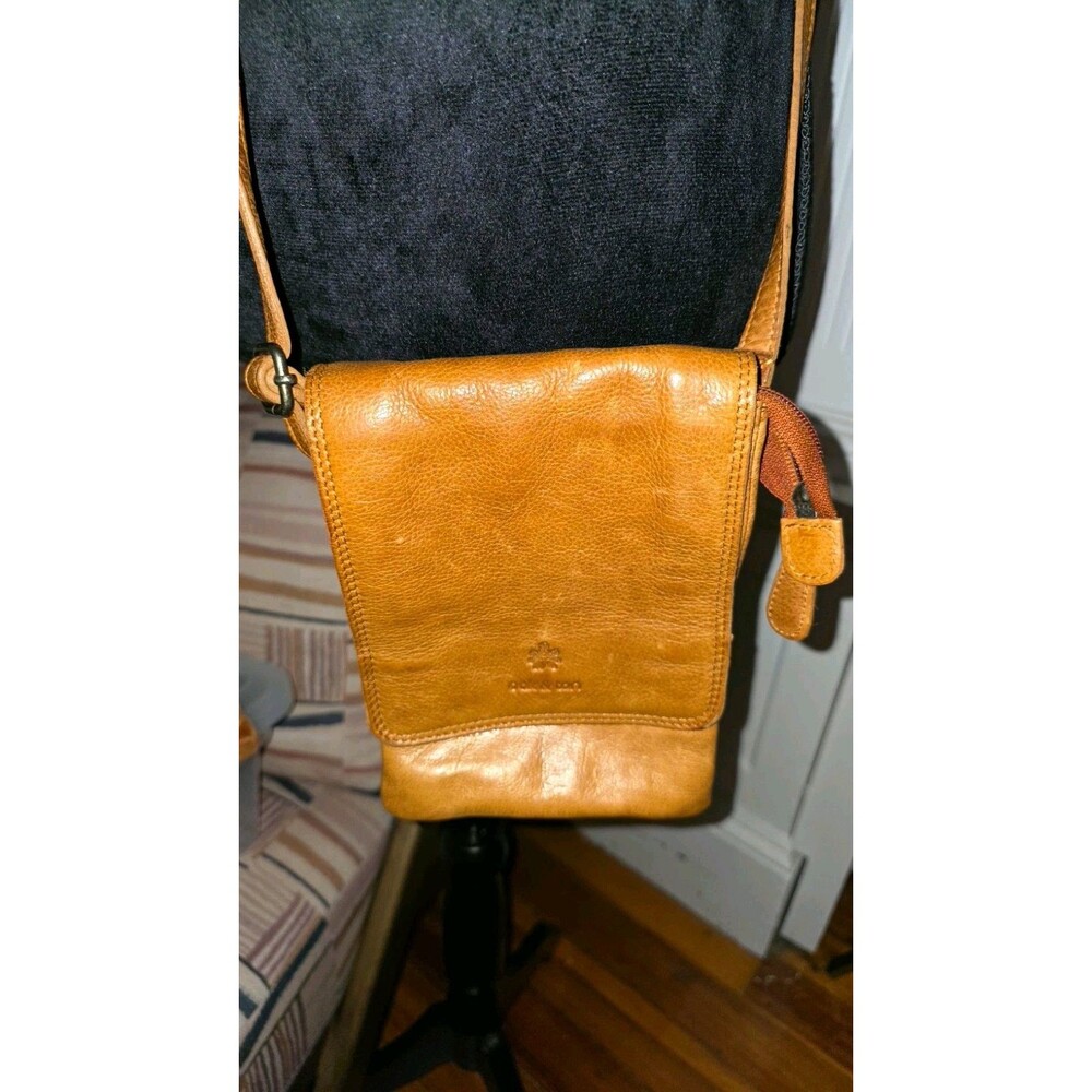 Oak & Tan Genuine Leather Crossbody Bag Small Cognac/Tan Multi-Compartment